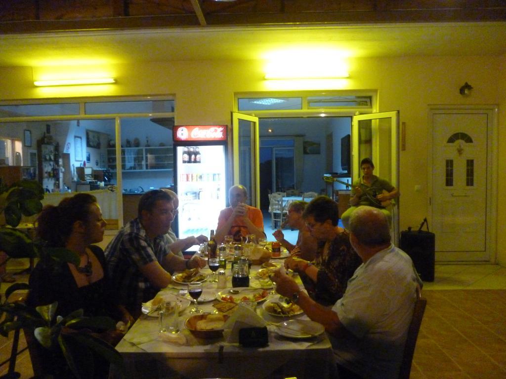 Lichnos Babis Taverna & Rooms Parga Exterior foto