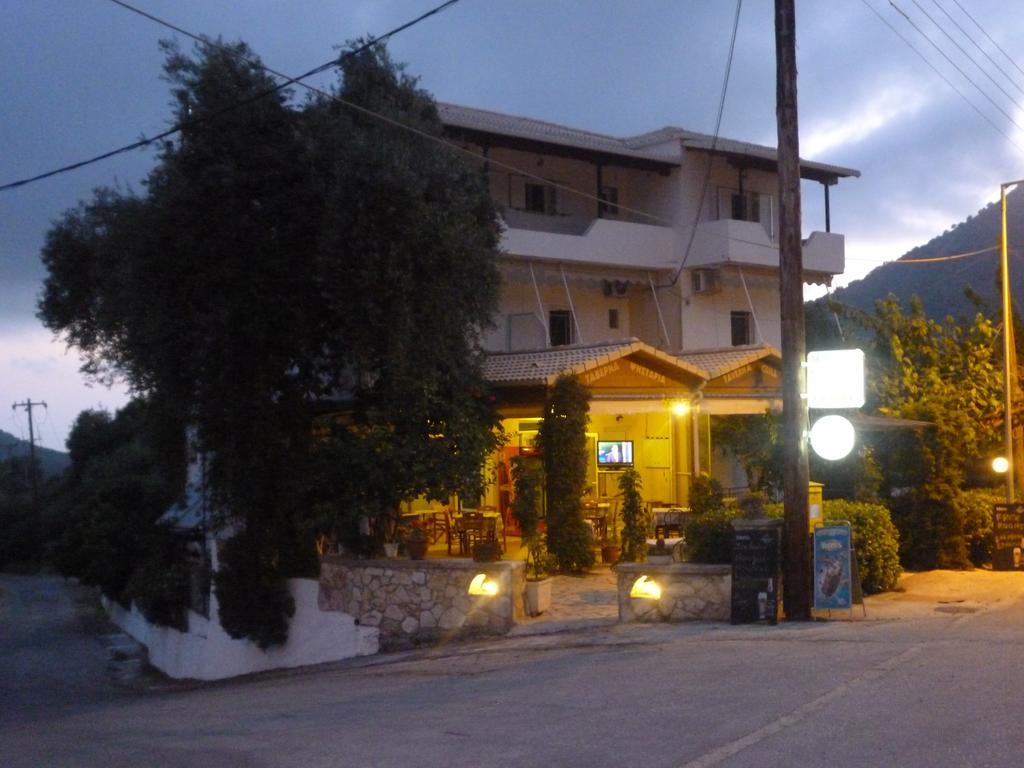 Lichnos Babis Taverna & Rooms Parga Exterior foto